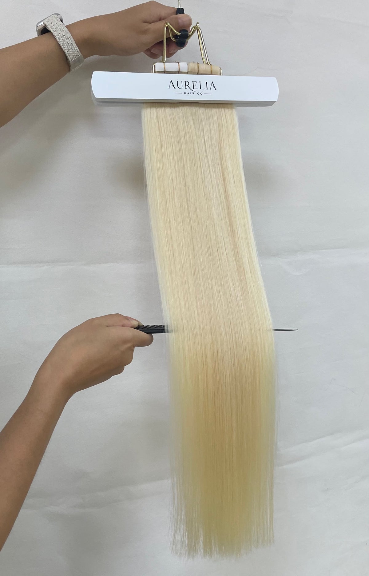 Signature Colour Champagne Cream - Tape Extensions 100g